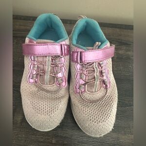 Girls’ Size 2 Big Kid Sneakers – Light Pink & Metallic Accents